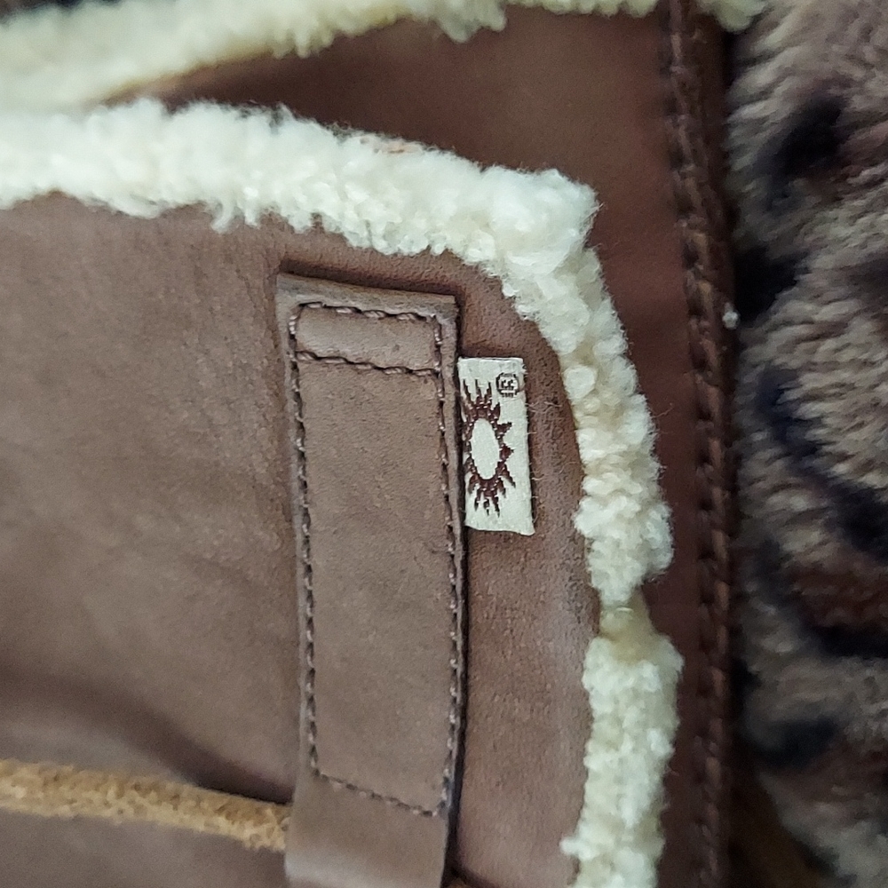 Boots - Picture 7 of 7